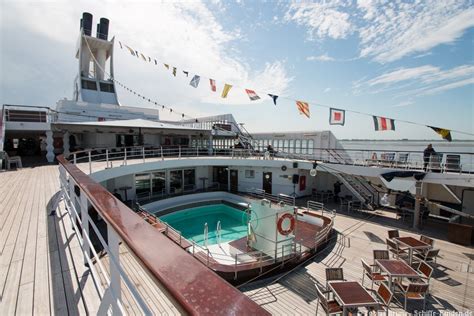 Transocean tours, die ms astoria ist einer der beiden schicken weltenbummler der transocean reederei. An Bord des Kreuzfahrtklassikers MS Astor von TransOcean ...