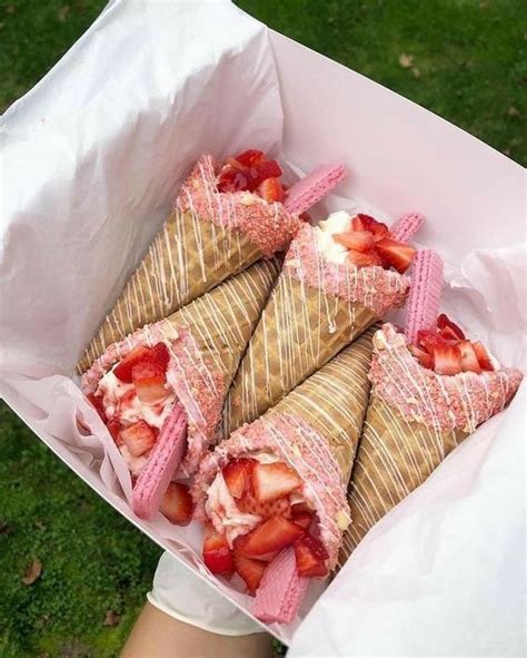 Oreo Cheesecake Stuffed Waffle Cones Artofit