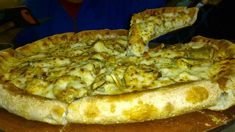 Lemon Greentea Better Pizza With Papa John S Chicken Carbonara Pizza