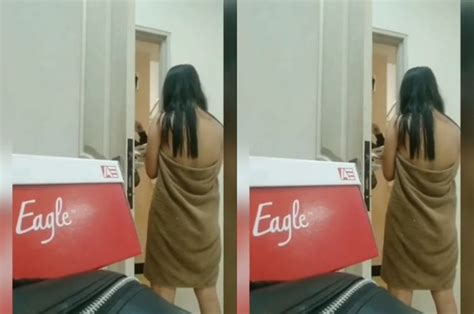 Video Viral Wanita Copot Handuk Di Depan Ojek Online Tersebar Di Media