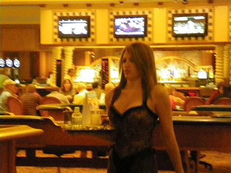 How Much Money Do Cocktail Waitresses Make In Las Vegas And With It 3 Duck Trading System Pdf