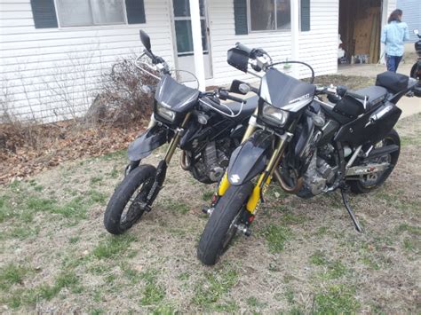 Most say the drz is a better option because of the price to put 9s on a 650, but this one already has it. Acerbis supermoto fender vs. stock DRZ fender pictures ...