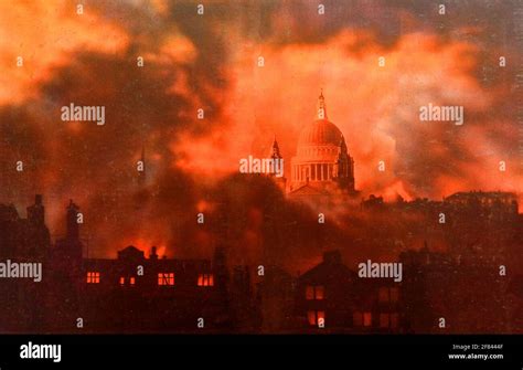 London Blitz 1940 St Pauls Cathedral Hi Res Stock Photography And