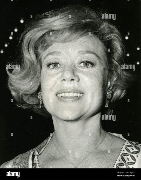 British Actress And Dancer Glynis Johns Uk 1968 Stock Photo Alamy