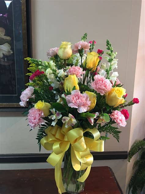 Knowing how much money is in the estate to cover the funeral costs might also affect the type of funeral you wish to pay. Pin by Pamela Beisner on Reception floral arrangements ...