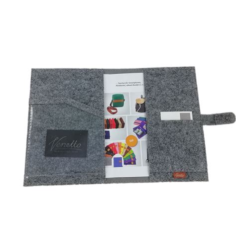 Kann mich überhaupt nicht erinnern wann ich damals für mein sohn bekommen habe. Etui Schutzhülle Tasche für den deutschen oder ...