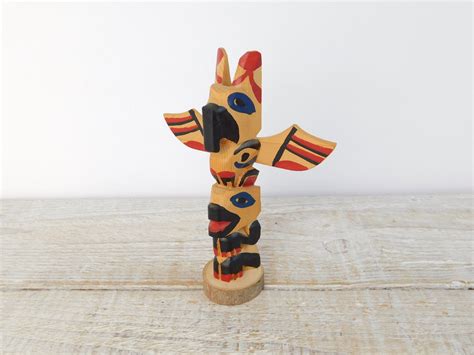 Vintage Ojibwa Totem Pole ~ Carved Wood Crafts Canada ~ Native American