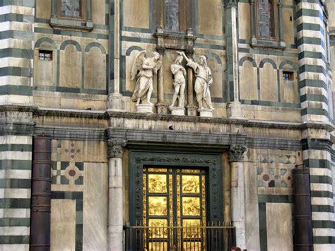Die eindrucksvolle kathedrale wurde im jahr 1359 erbaut und gilt als ein meisterwerk der renaissance. Baptisterium San Giovanni, Florenz: Bild 4 - Seite 4