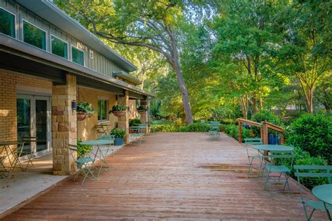 Grapevine Botanical Gardens at Heritage Park - GoGrapevine