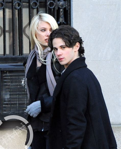 Jan 18 On The Gossip Girl Set In Nyc Jenny And Nate