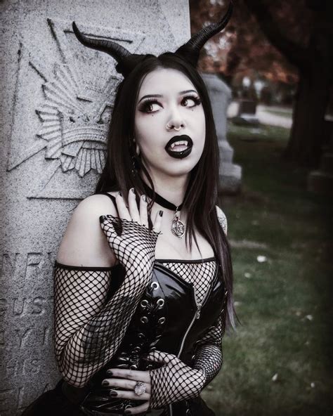 pin by greywolf on female vampires gothic girls female vampire goth beauty