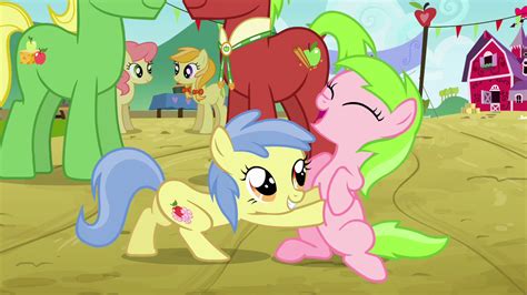 Image Apple Flora Tickling Candy Caramel Tooth S3e8png My Little
