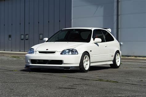 The honda civic type r is a high performance version of the popular honda civic. 1998 Honda Civic EK9 Type R for Sale | Mission Prestige