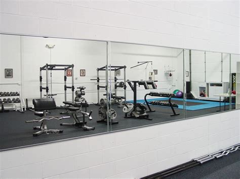 Fitness Centers Creative Mirror And Shower
