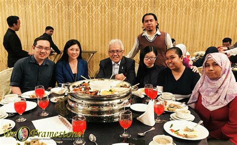 Cost of living in kuala lumpur malaysia. Bloggers Session With Datuk Seri Hamzah Zainudin, Minister ...
