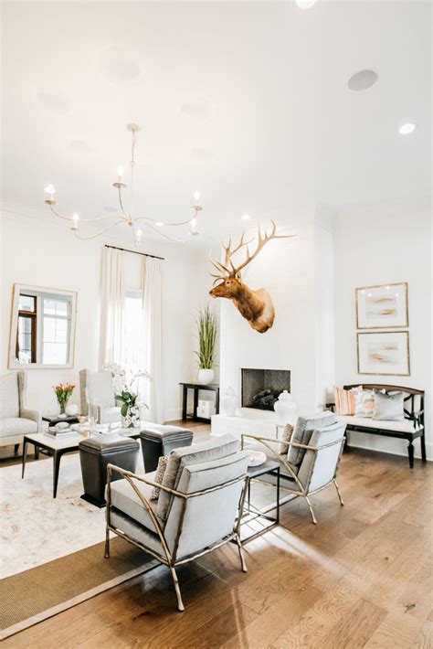 Room tour: A modern farmhouse living room with Southern flair