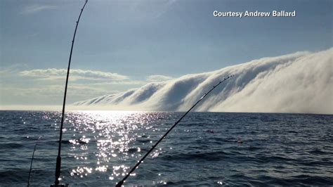 Video Captures Huge Fog Bank Rolling In Over Lake Michigan Cw39 Houston