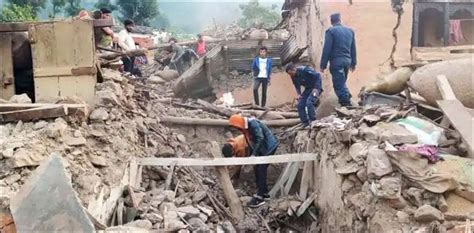 Severe Earthquakes In Nepal And India Many People Died