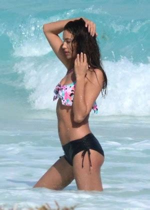 Irina Shayk Wearing Bikini In Cancun Gotceleb The Best Porn Website