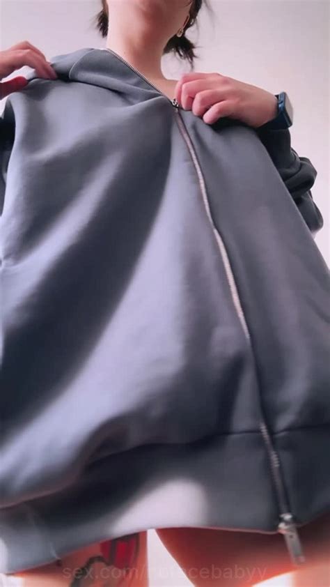 Krystal Busty Écoliere Cochonne Costume Dildo Big Ass Gros Seins