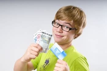 Lohnt sich die dkb kreditkarte? Kreditkarten für Jugendliche: Welche Angebote gibt es hier?
