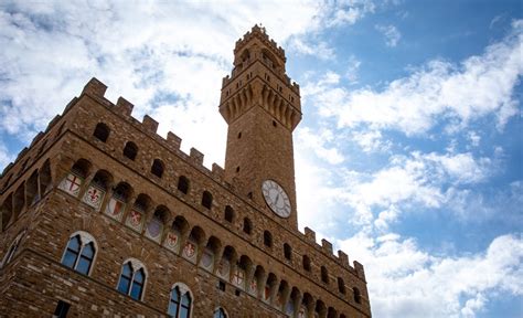 Palazzo vecchio is the main symbol of civil power for the city of florence, whose original project is attributed to arnolfo di cambio. Que faire à Florence ? Top 10 des incontournables - Sixt ...