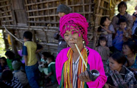 Myanmars Ethnic Minorities Lament ‘burmanization