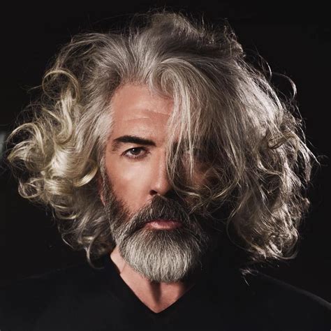21 Men Who Recognize How To Get Even Hotter With Age Coiffure Homme