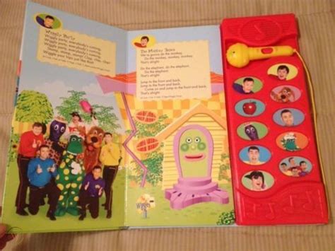The Wiggles Sing Along Songbook Play A Song 2004 Works New Batterys Oop