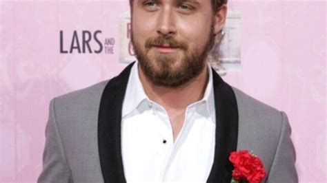 Ryan Gosling Il Emmène Eva Mendes à La Remise De Diplôme De Sa Mère