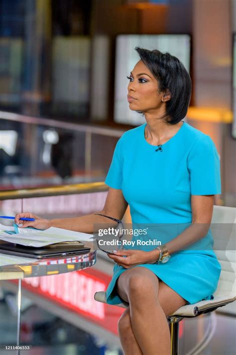 Harris Faulkner As Dr Oz Visits Outnumbered Overtime At Fox News News Photo Getty Images