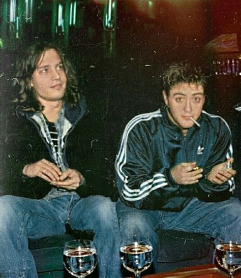 Weitere ideen zu traurige filme, river phoenix, stand by me. Johnny Depp and Robert Downey Jr. at The Viper Room in Los ...