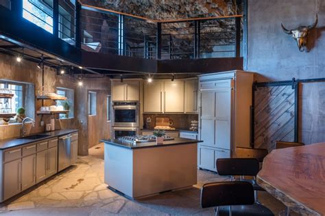 Whether its emergency furnace service or installing a completely new system you can count on comfy cave heating & air conditioning. This Cave House in Arkansas can be Rented for $1,600 Per Night