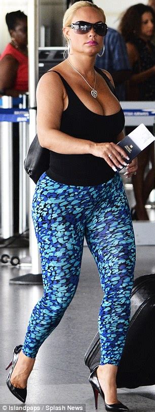 Coco Austin Ditches G String Bikini For Patterned Blue Leggings Daily