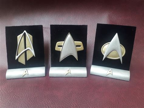 Star Trek Com Badges With Stands Etsy