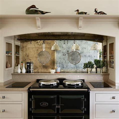 Aga Antique Mirrored Splashback Dream Kitchen 😍😍😍⠀ ⠀ Martinmoore Martinmooredesign