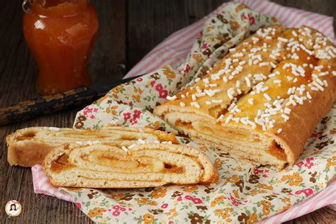 Rotolo di pasta fresca ripieno di ricotta, carciofi ed. ROTOLO DI PASTA FROLLA ripieno di marmellata - Impasto ...