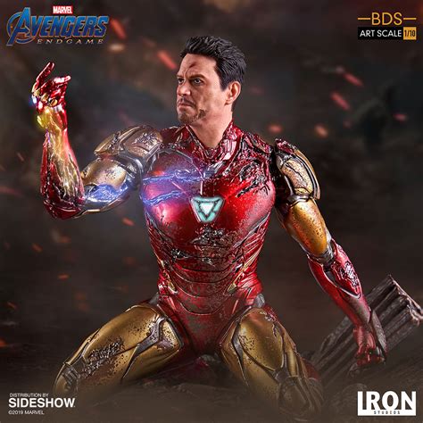 Avengers end game climax.iron man snaps his finger.thanos dies.i am iron man. Iron Studios "I Am Iron Man" Endgame Statue Up for Order ...