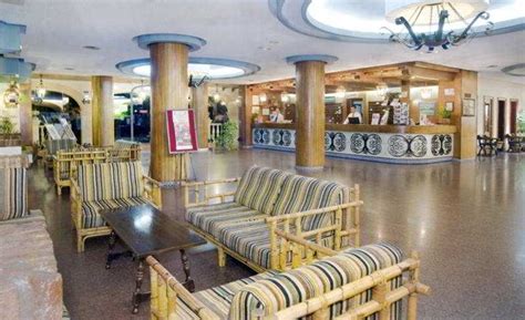 Hay interminables opciones para todos, que incluyen descanso y relajación, ocio diurno y nocturno, deportes y aventura en el mar o la naturaleza, cultura y tradiciones populares. APARTAMENTOS BAJONDILLO Torremolinos - Malaga