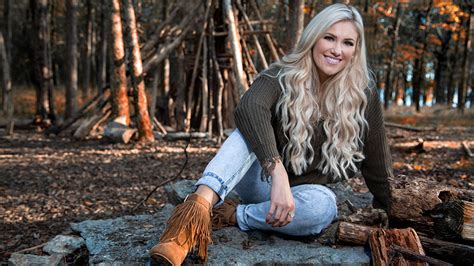 Kaitlyn Baker Confirmed For Destination Countrys First Live In Your
