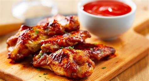 Il pollo alla cacciatora è un secondo piatto tipico della toscana. Alette di pollo: 5 ricette facili e veloci | AIA Food
