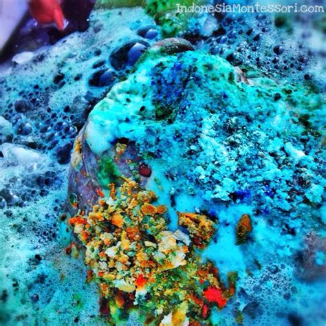 Percobaan membuat gunung berapi sangat menarik untuk dilakukan di sekolah dasar, sekolah menengah pertama, maupun sekolah menengah atas. Sains PAUD : The Erupting KRAKATAU - IndonesiaMontessori ...