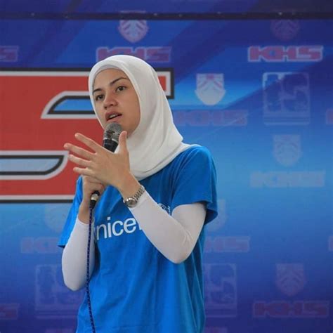 Pelakon jelita lisa surihani senyap seketika dari dunia lakonan selepas mendirikan rumahtangga terbaru, lisa dilihat memuatnaik gambar berhijab sekembalinya mereka sekeluarga daripada. FOTO "Bukan sebab Yusri, tapi.." Lisa Surihani Dedahkan ...