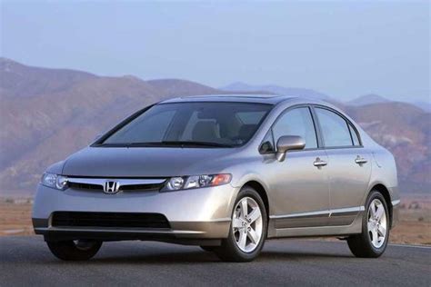 For many car shoppers, the search for the perfect vehicle starts by finding the best gas mileage cars. Inexpensive Cars With Good Gas Mileage