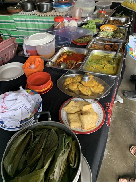 Air pulak saya order cafe mocha. Makan Tengahari di Pekan Lenggeng - Bandar Tasik Senangin