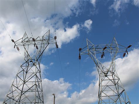 Updated electric grid essential to clean energy | Center For Rural ...