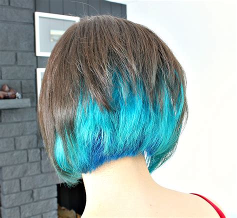 Two Years Of Turquoise Dip Dye Hair My Short New Haircut Dans