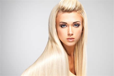 X Model Long Hair Woman Girl Green Eyes Blonde Reflection Wallpaper