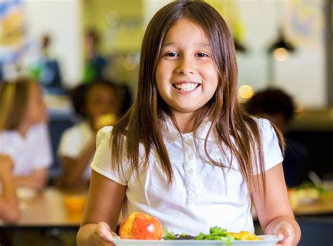 Ourique Convida Pais A Irem à Escola Para Almoçar Na Cantina