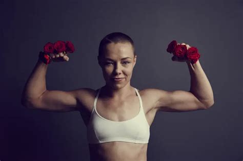 Top 10 Best Female UFC Fighters 2020 SportsGeeks